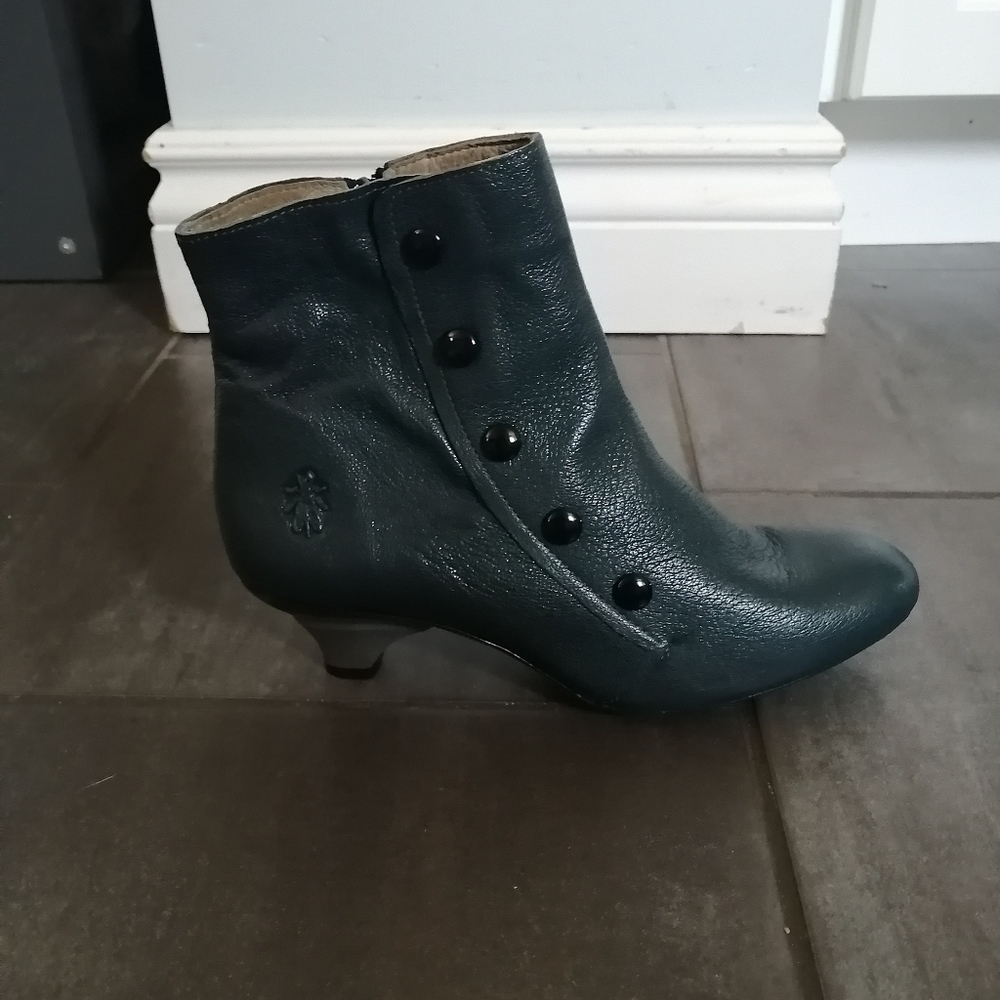 Brand New Fly London booties 37
